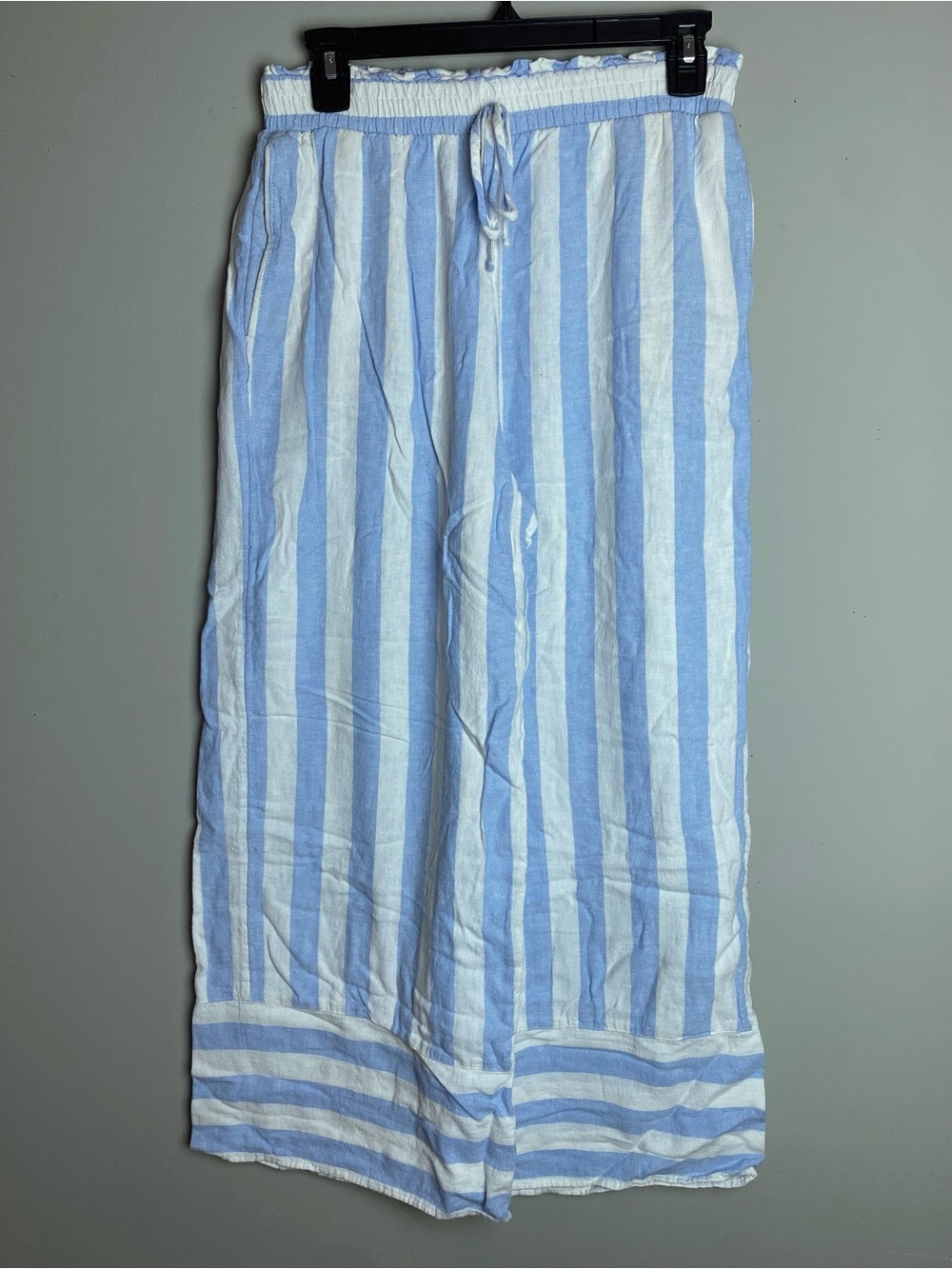 LC Lauren Conrad Light Blue & White Vertical Stripe Athletic Shorts